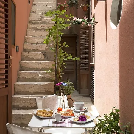Appartamento Il Cortile Fiorito Trapani