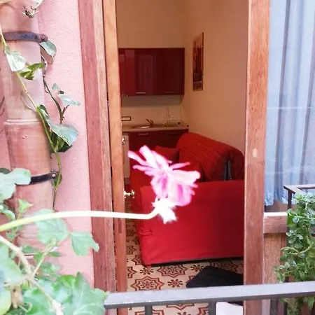 Il Cortile Fiorito Apartamento *