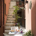 Lägenhet Il Cortile Fiorito